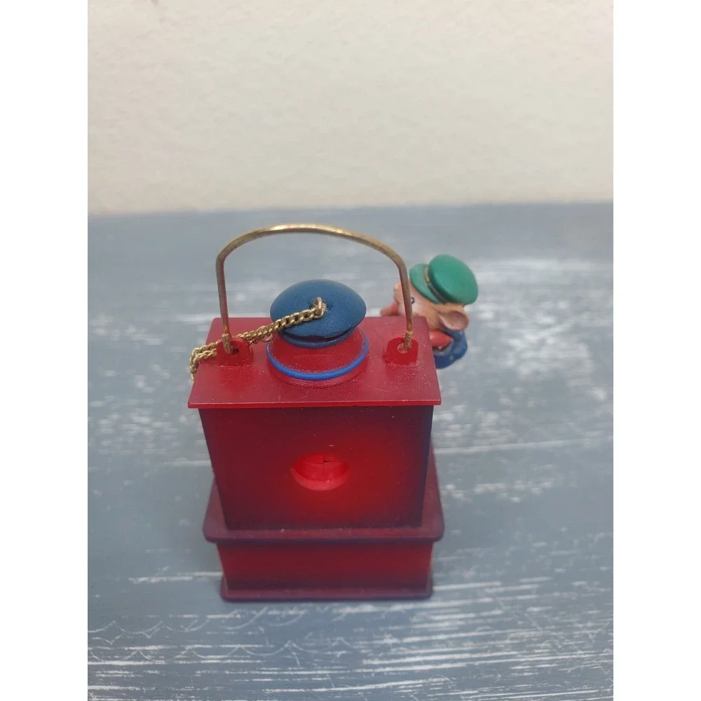 1991 Enesco‎ Treasury Ornament Lighting the Way Railroad Mouse Handcar Train